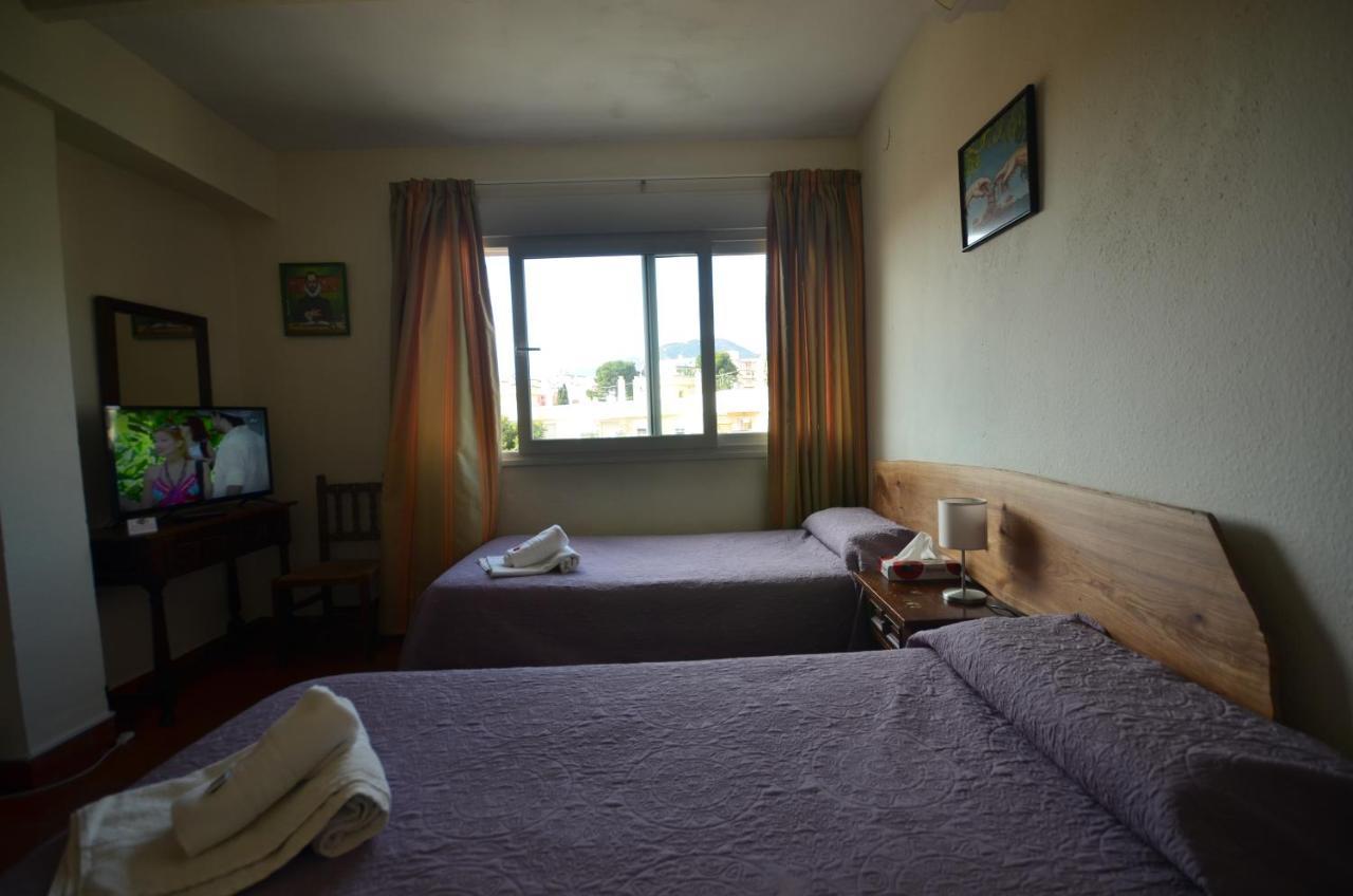 Hostal La Palmera Torremolinos Exterior photo